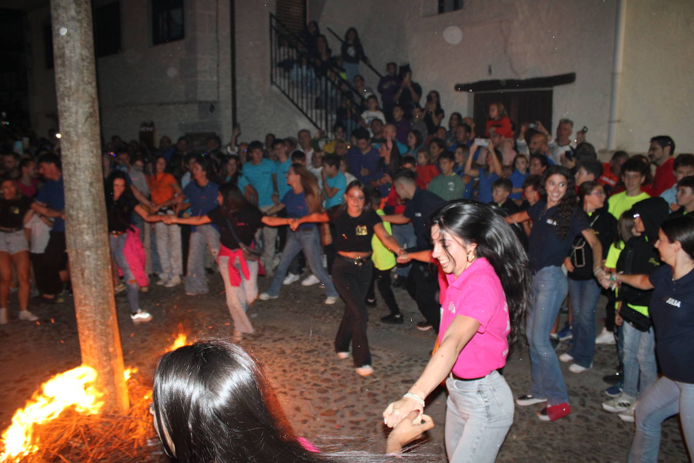 San Esteban de la Sierra celebra una intensa jornada de vísperas en honor al Cristo