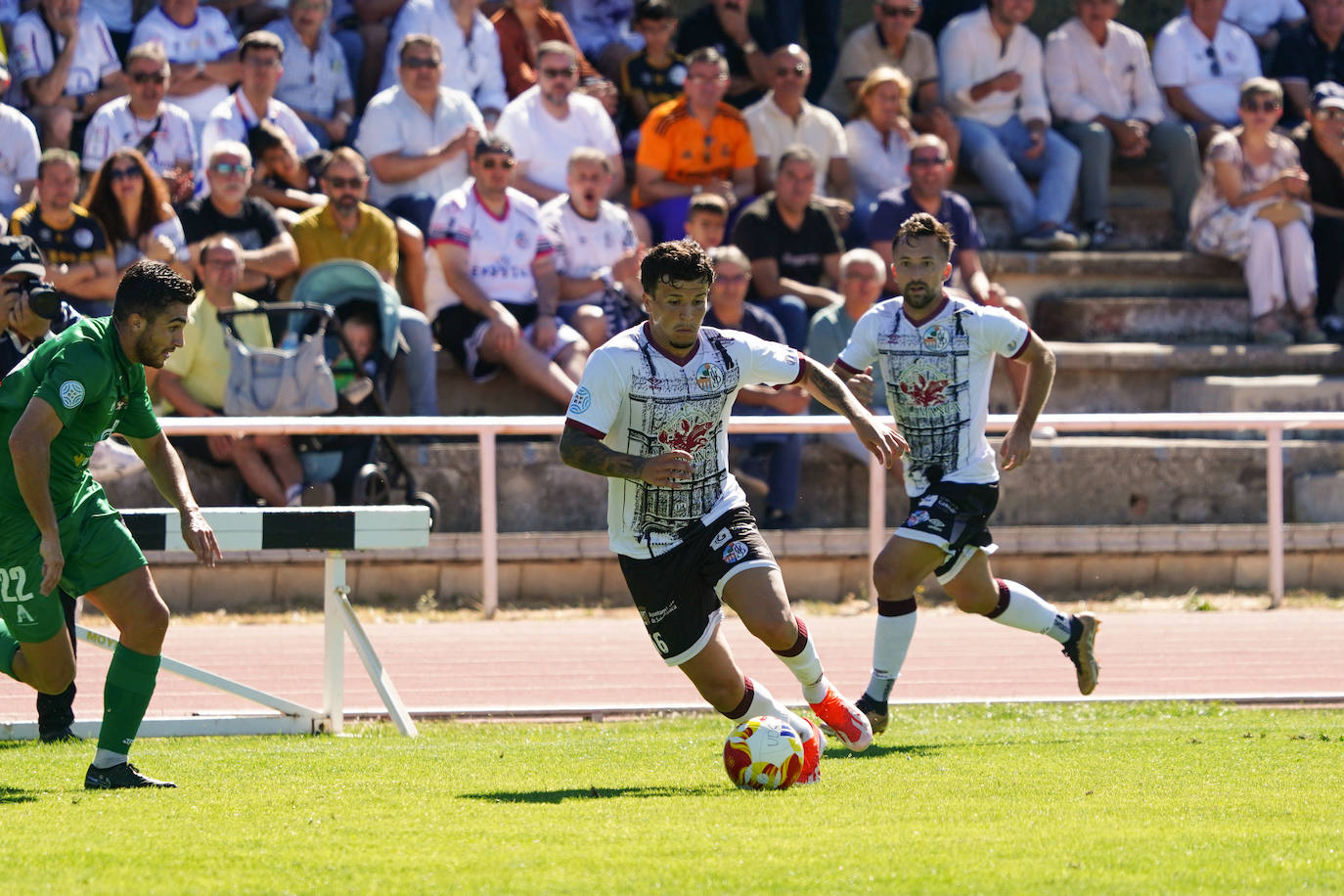 Las mejores imágenes del triunfo del Salamanca UDS en Las Pistas