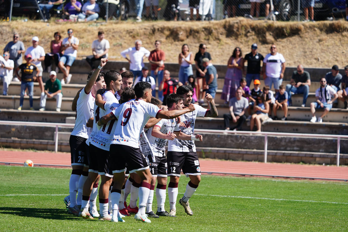 Las mejores imágenes del triunfo del Salamanca UDS en Las Pistas