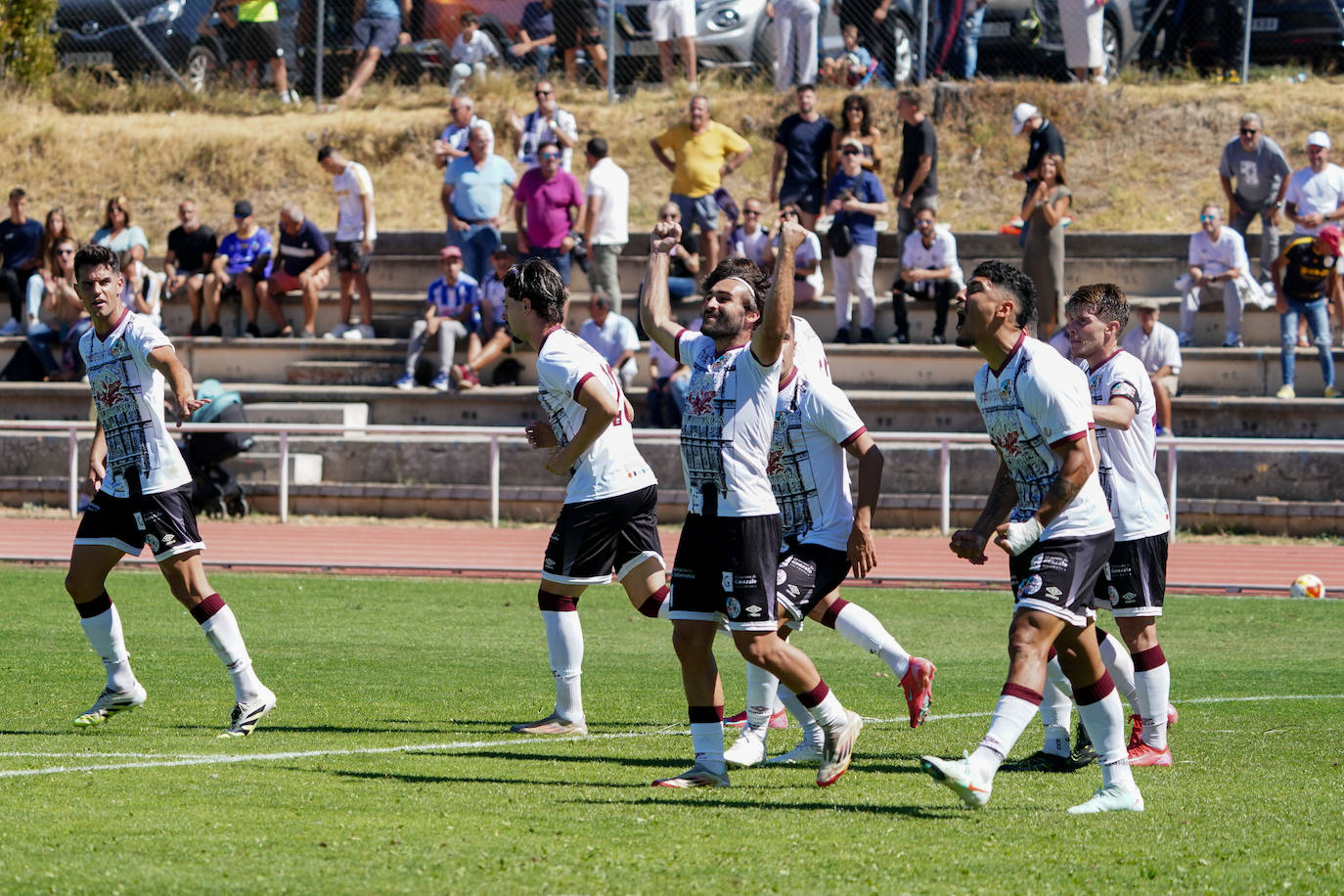 Las mejores imágenes del triunfo del Salamanca UDS en Las Pistas