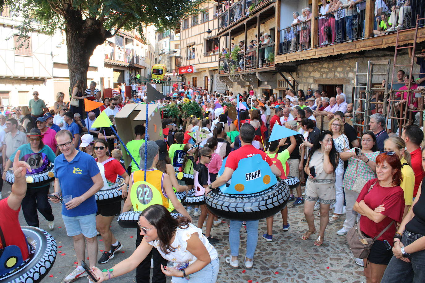 San Esteban de la Sierra disfruta con el toro