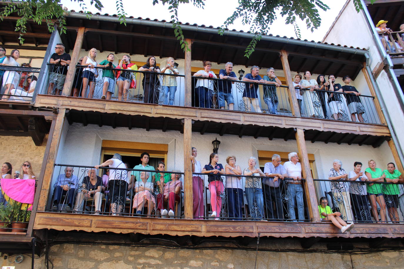 San Esteban de la Sierra disfruta con el toro
