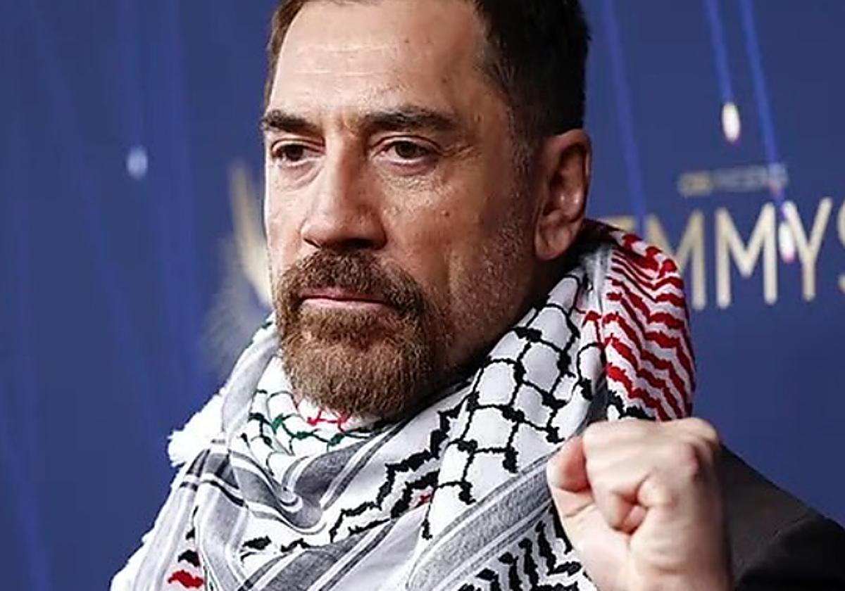 Javier Bardem, a su llegada a los premios Emmy.