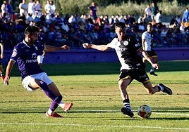 Jota busca la portería del Guadalajara con un disparo en la frontal.