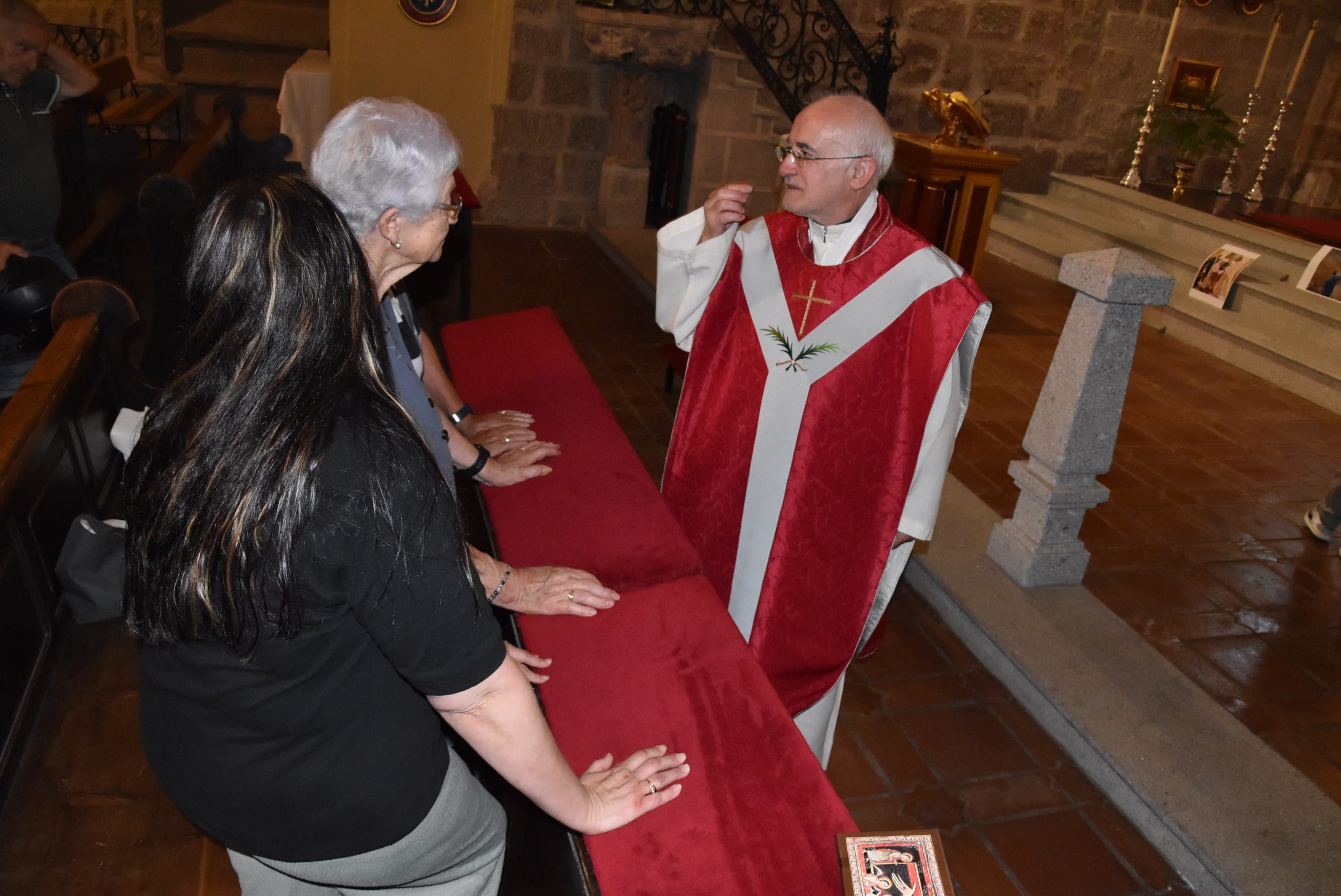 La Seráfica Hermandad de Béjar se despide de su párroco