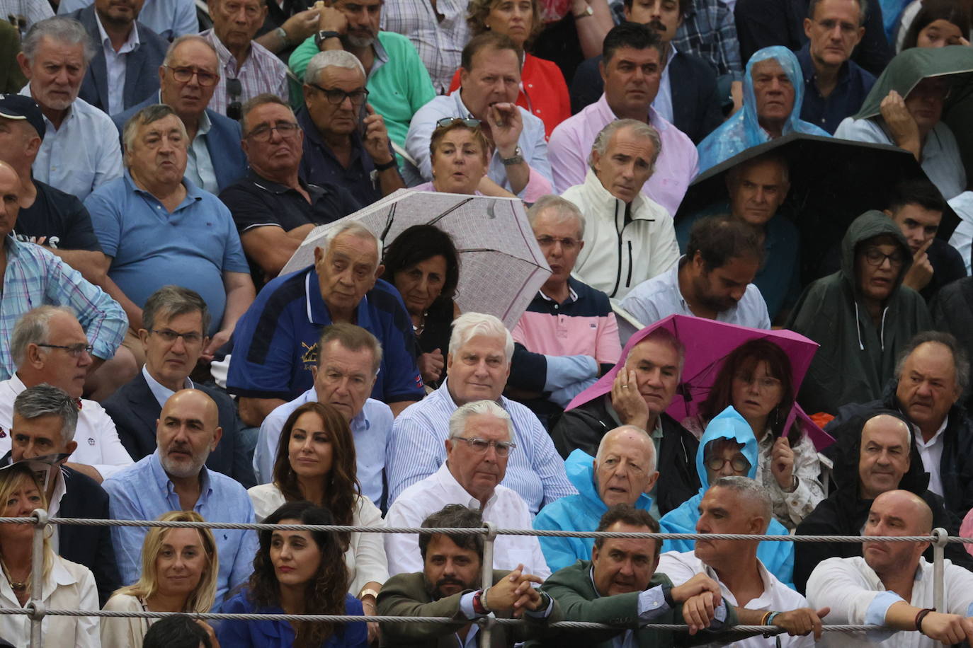 Las mejores imágenes de los tendidos de La Glorieta de este viernes