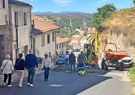 Imagen del inicio de las obras en la calle Olivillas de Béjar.