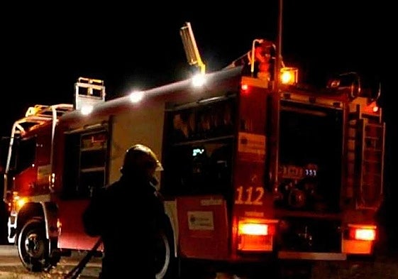 Bomberos de la Diputación en otra intervención en la provincia.