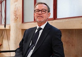 José Ramón González Clavijo, en la Facultad de Traducción y Documentación de la Universidad de Salamanca.