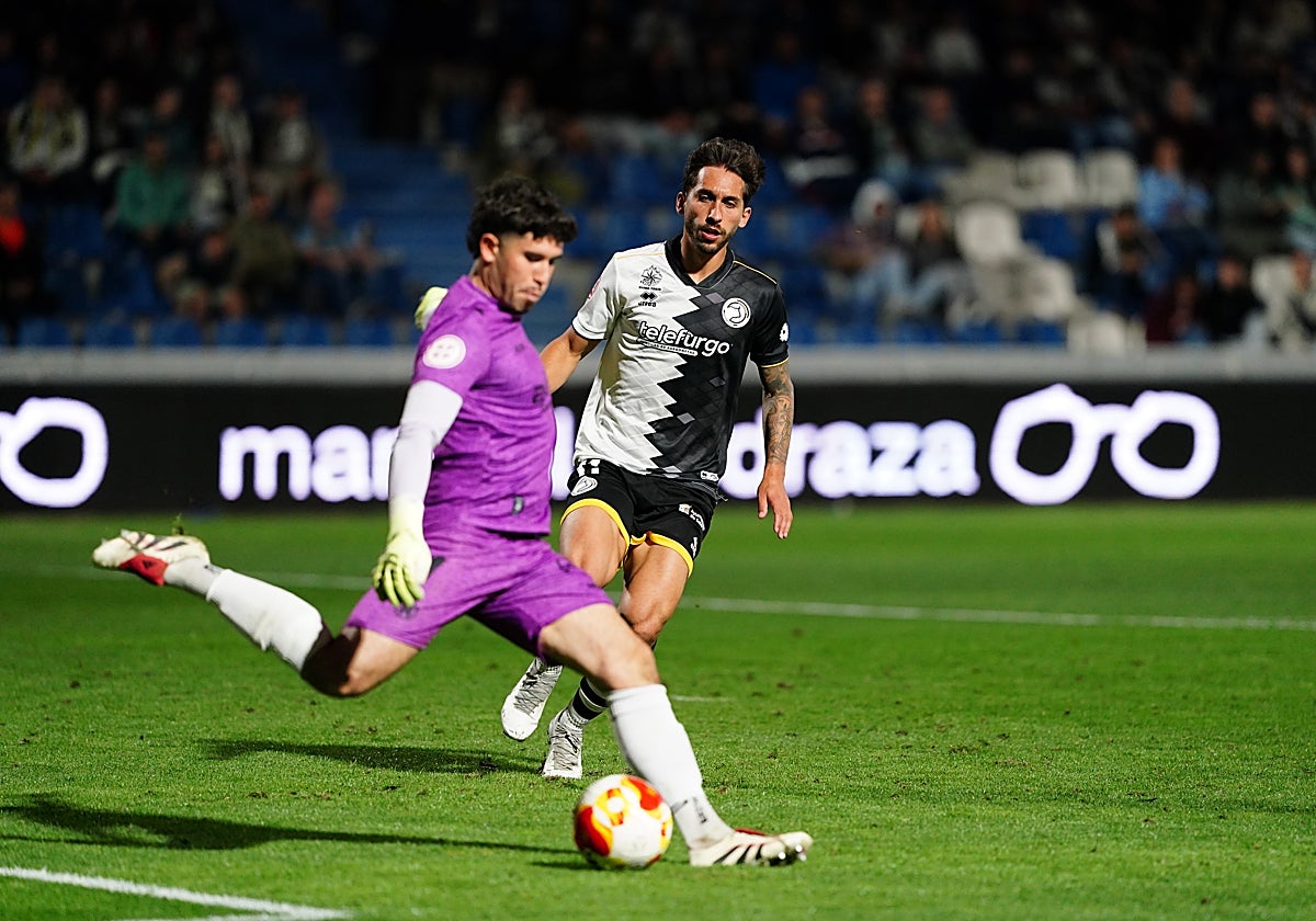 Álvaro Gómez, en el partido del pasado domingo frente al Avilés.