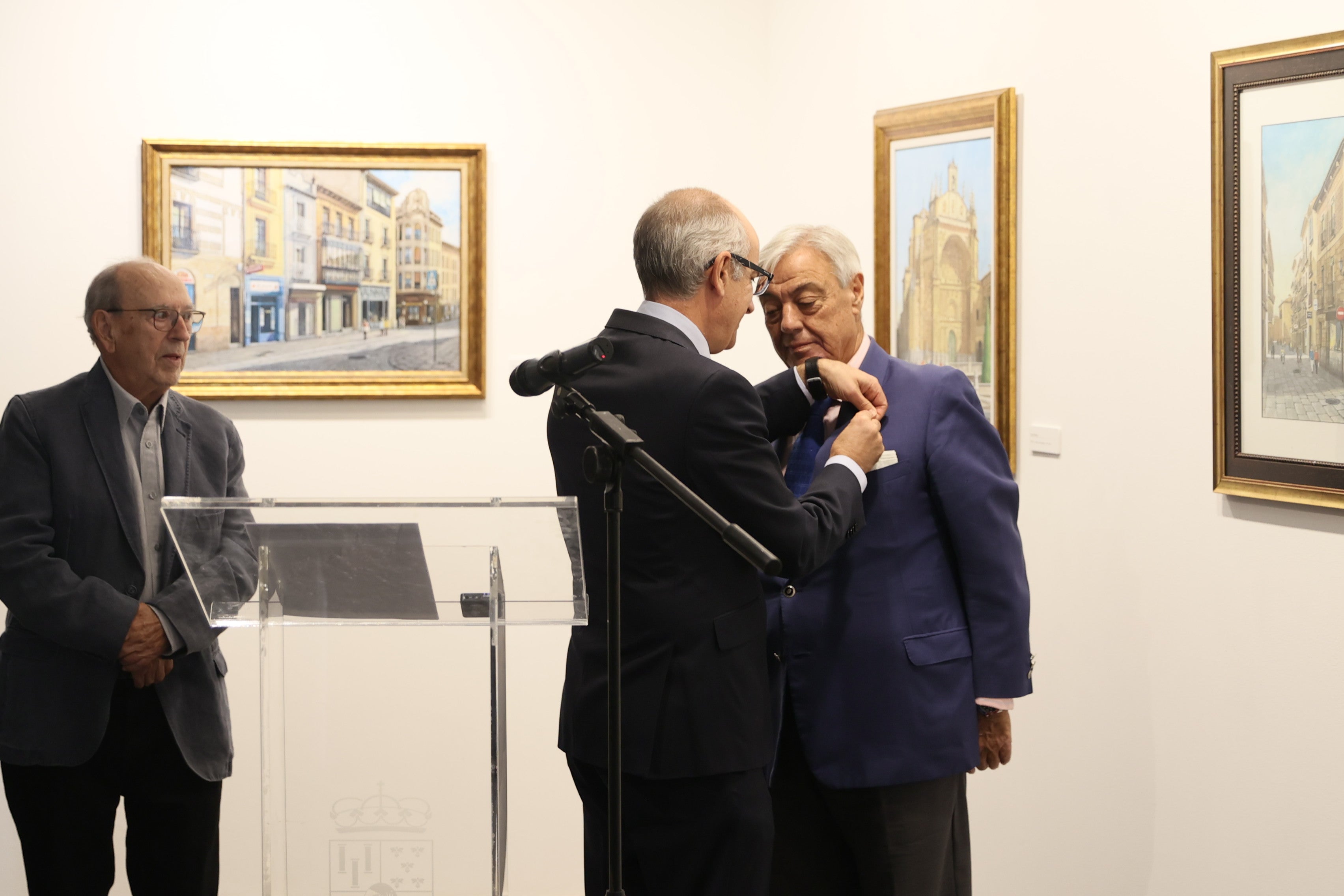 Salamanca recibe la donación de la colección Paisajes Urbanos de Antonio González