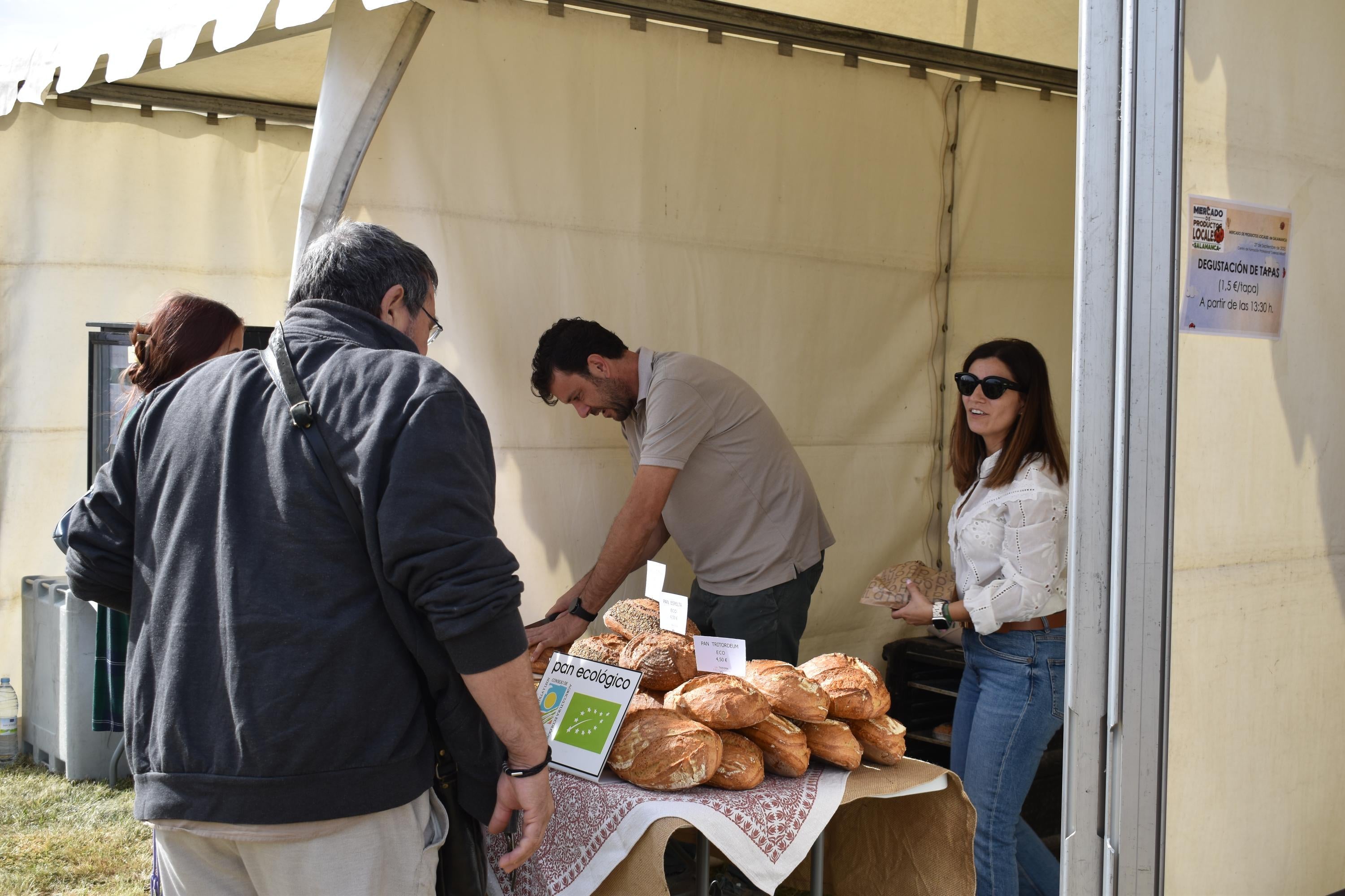 El campo y la ciudad se dan cita en Cabrerizos con el Mercado Ecológico de Salamanca