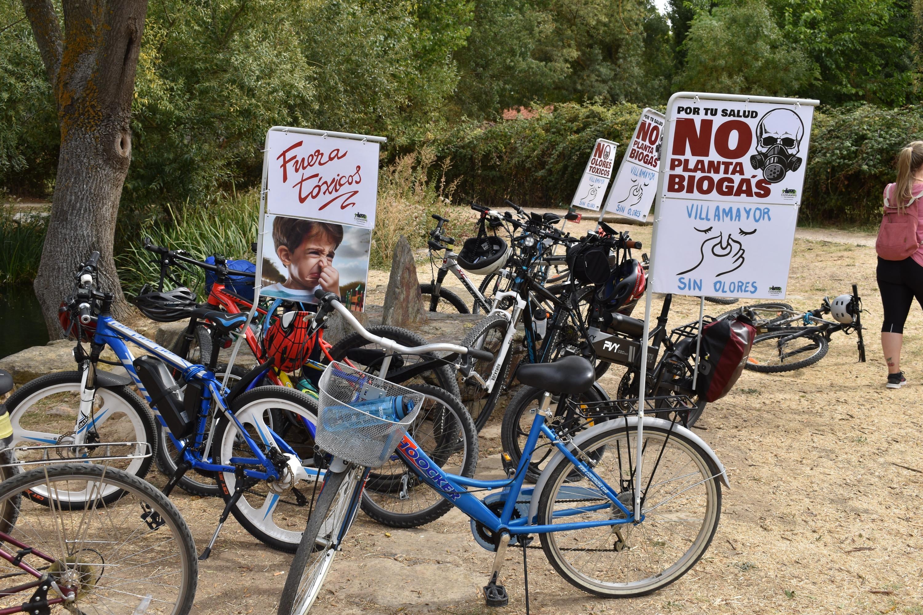&#039;Cuidamos Villamayor&#039; continúa su lucha en contra de los malos olores industriales