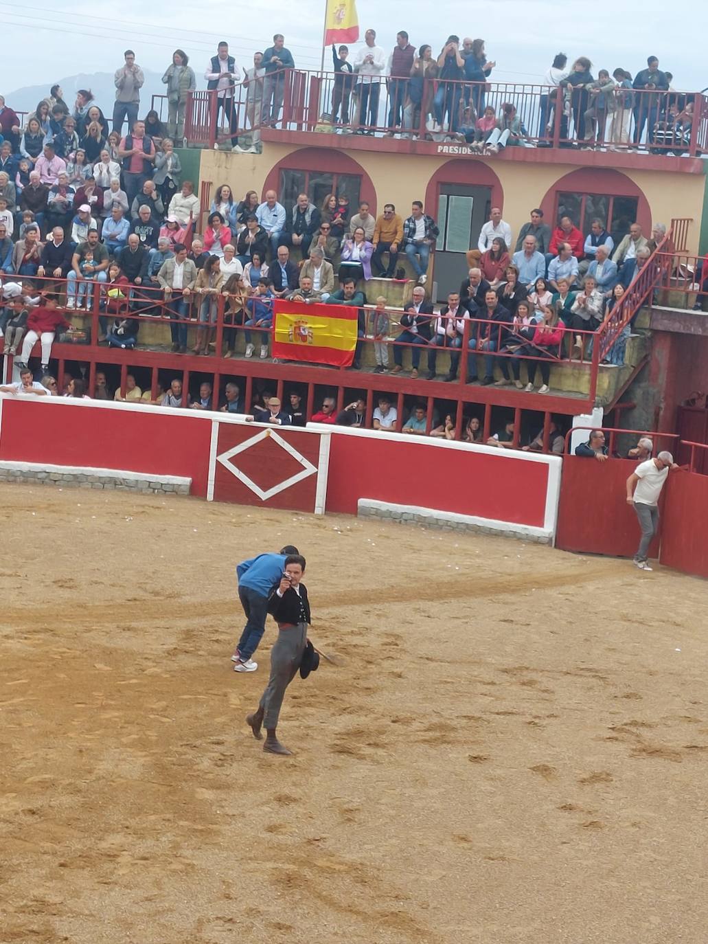 San Miguel de Valero disfruta con su fiesta y los toros