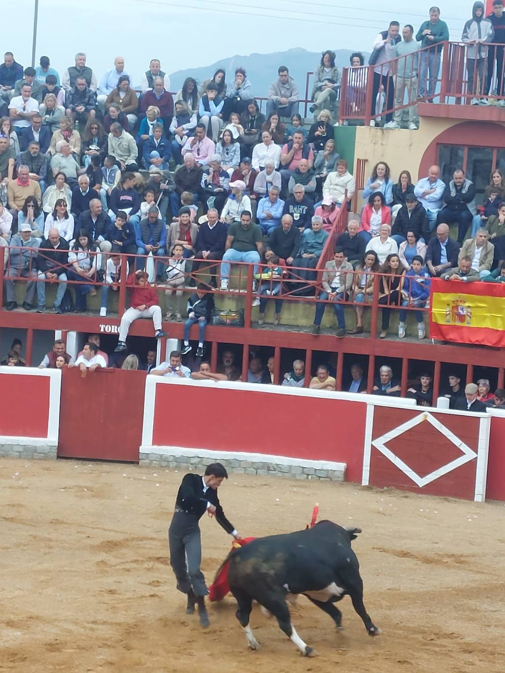 San Miguel de Valero disfruta con su fiesta y los toros
