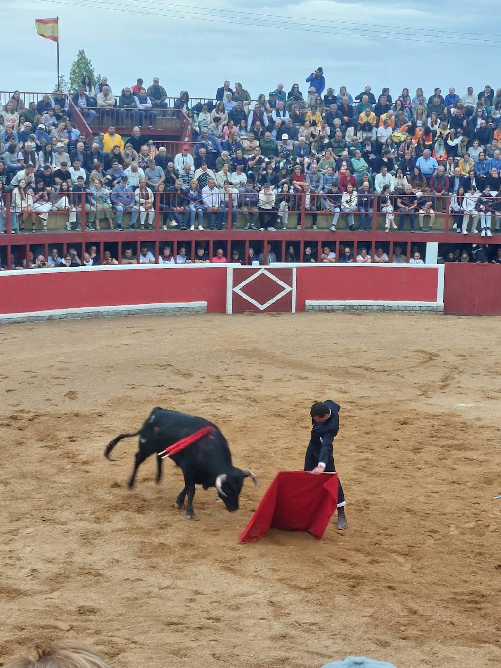 San Miguel de Valero disfruta con su fiesta y los toros
