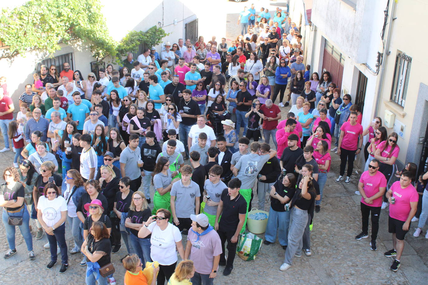 Emotivo y animado inicio de fiestas en San Miguel de Valero