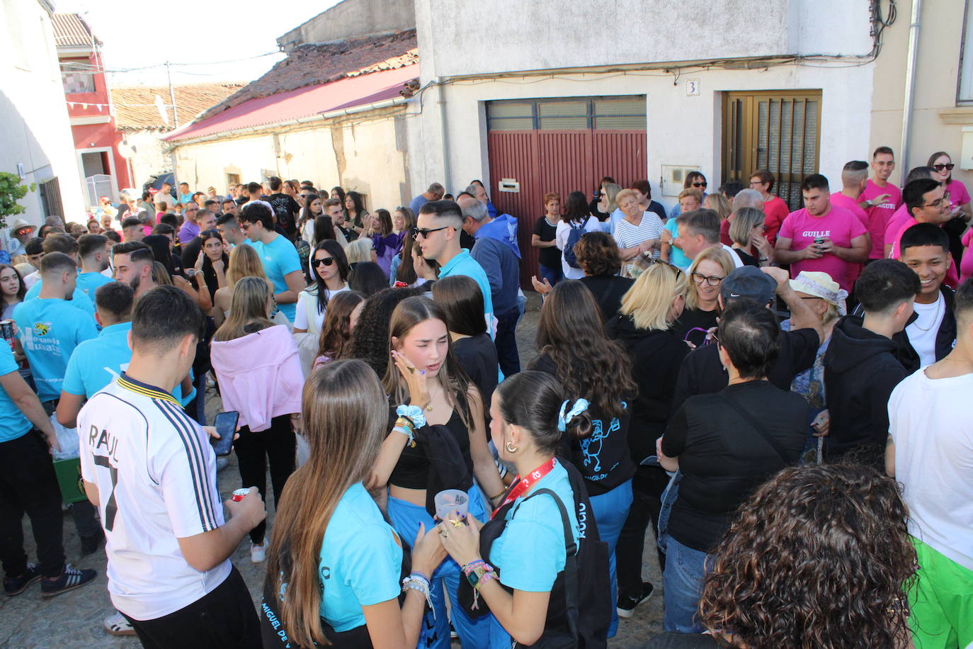 Emotivo y animado inicio de fiestas en San Miguel de Valero