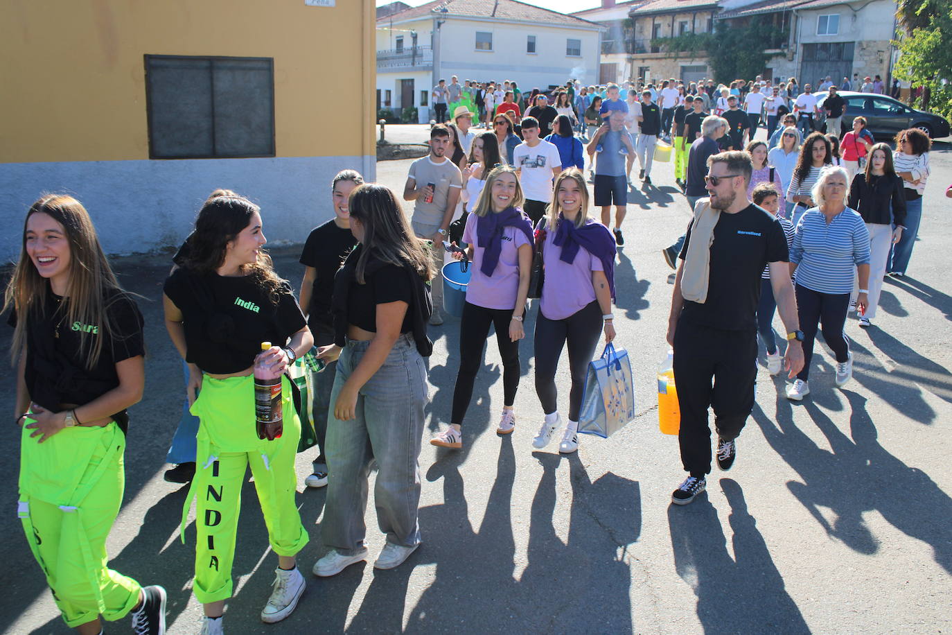 Emotivo y animado inicio de fiestas en San Miguel de Valero