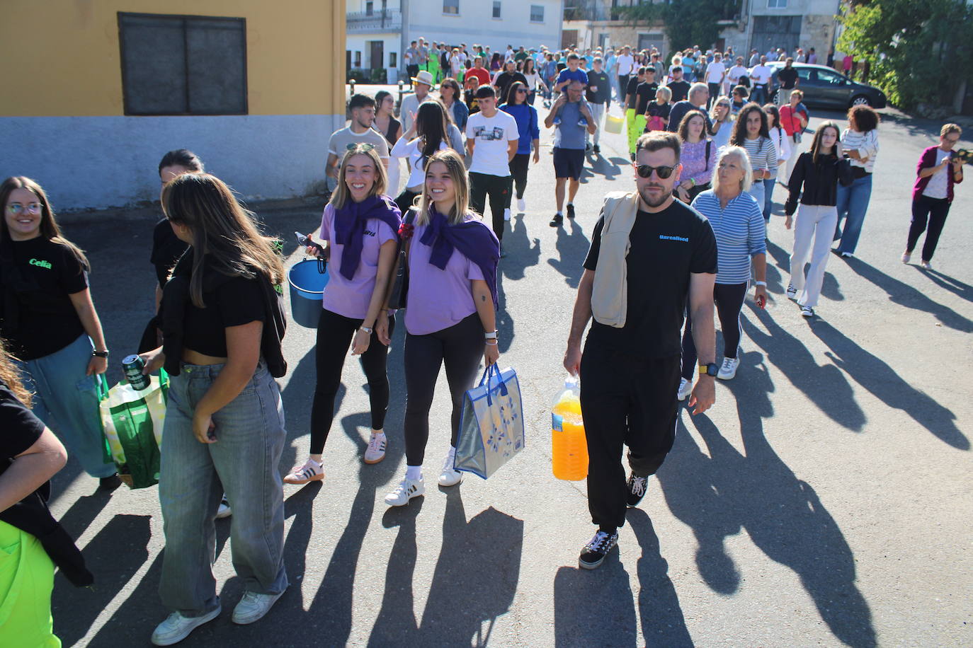 Emotivo y animado inicio de fiestas en San Miguel de Valero
