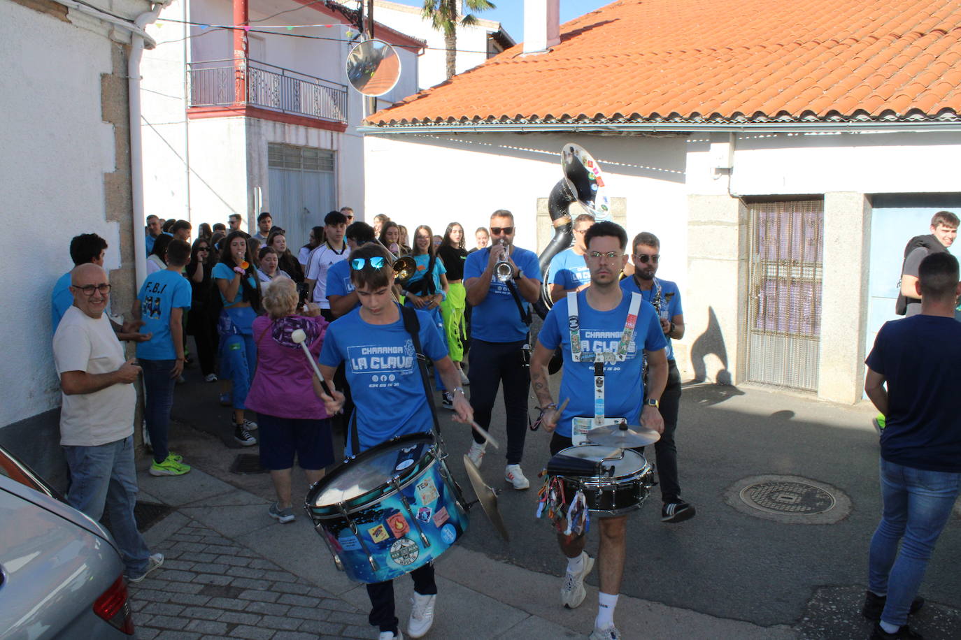 Emotivo y animado inicio de fiestas en San Miguel de Valero