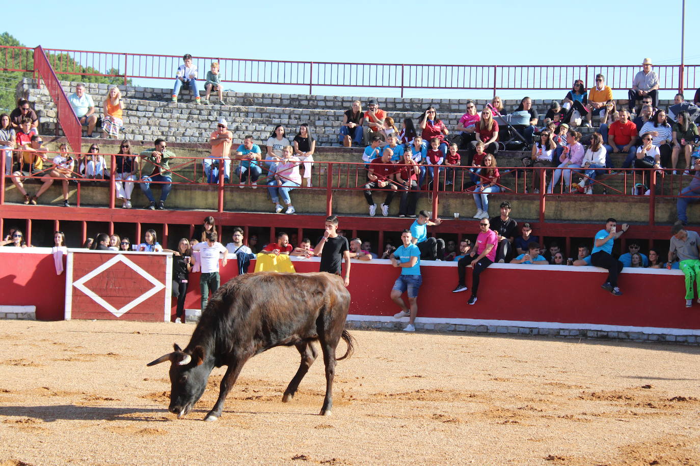 Emotivo y animado inicio de fiestas en San Miguel de Valero
