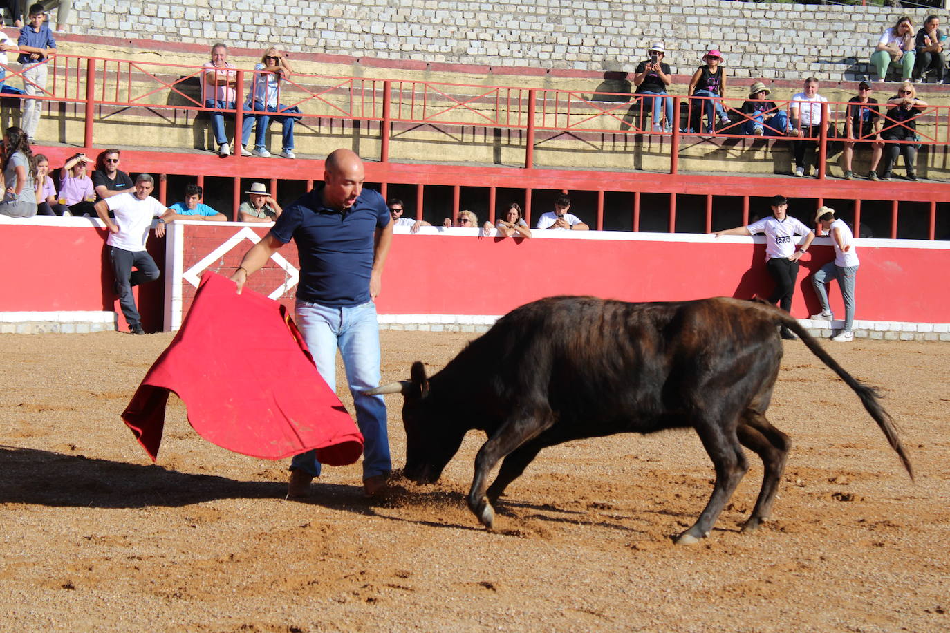 Emotivo y animado inicio de fiestas en San Miguel de Valero