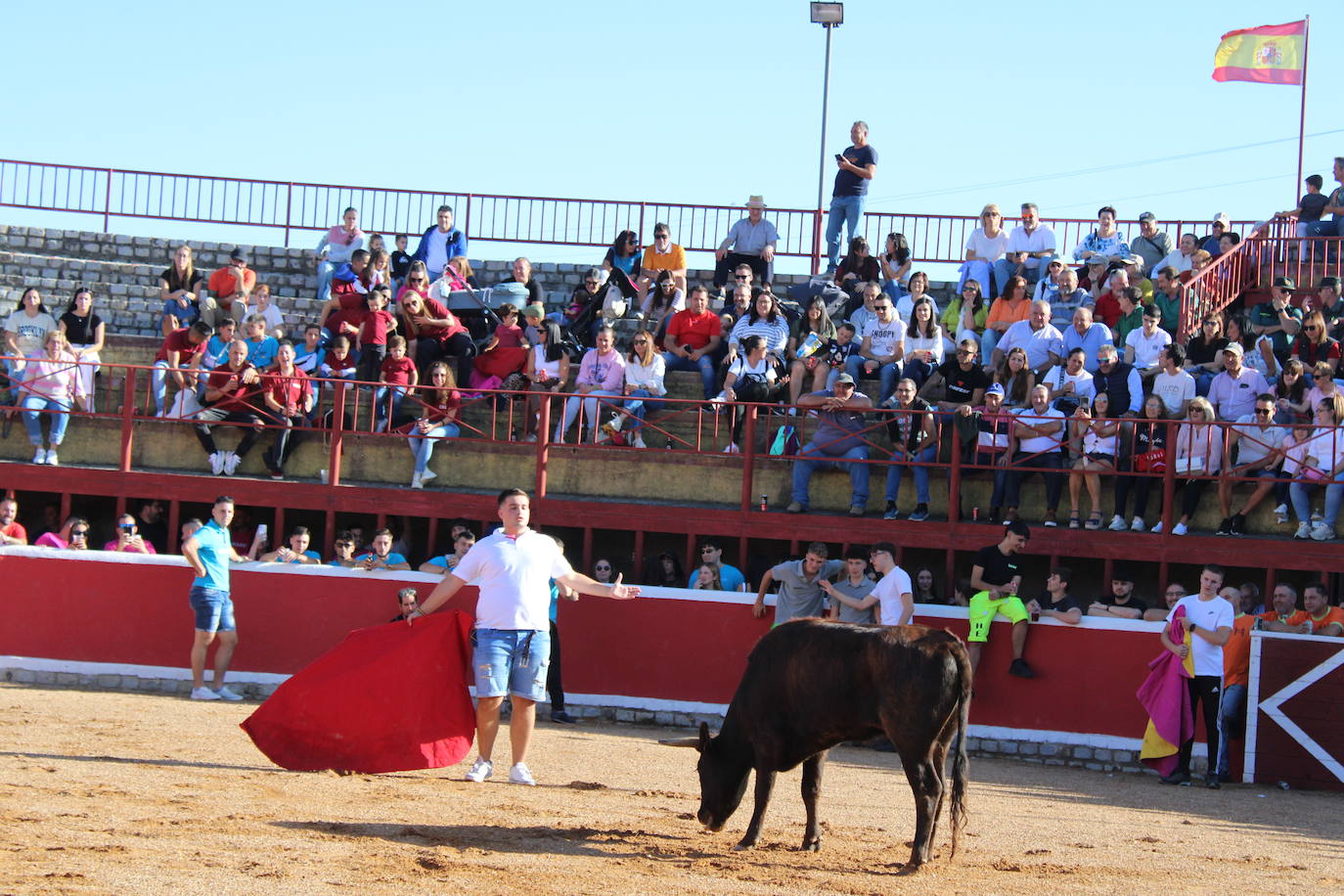 Emotivo y animado inicio de fiestas en San Miguel de Valero