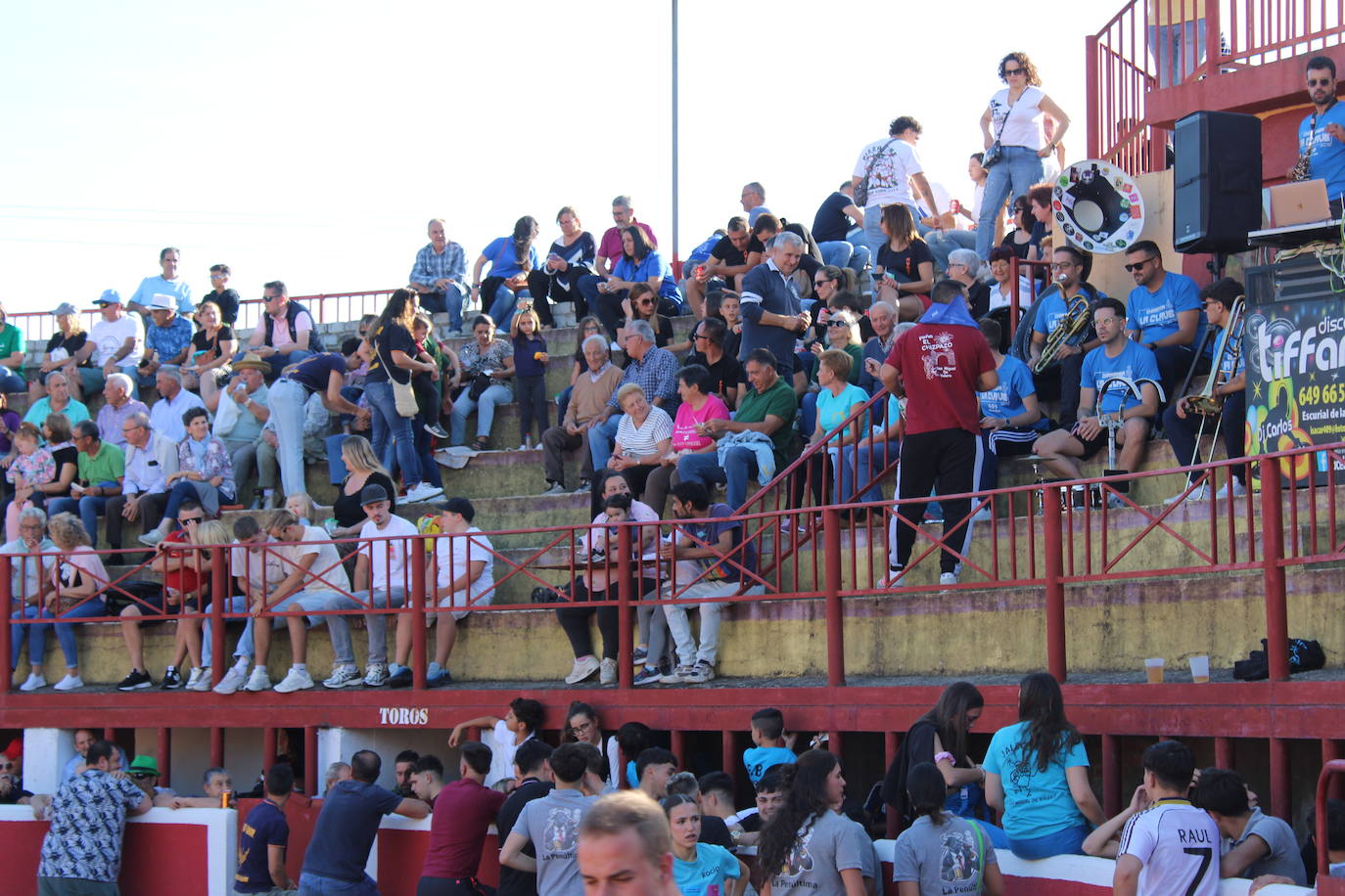 Emotivo y animado inicio de fiestas en San Miguel de Valero