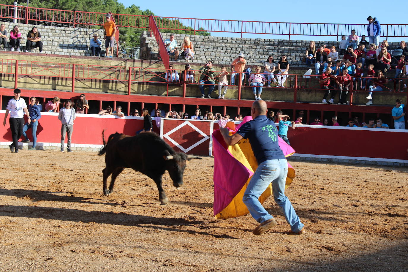 Emotivo y animado inicio de fiestas en San Miguel de Valero