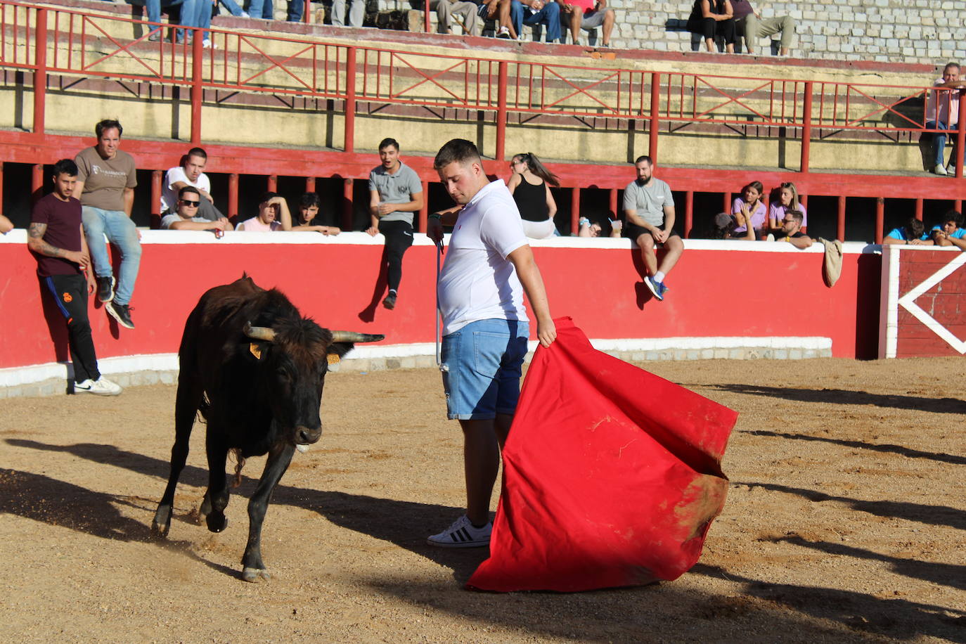 Emotivo y animado inicio de fiestas en San Miguel de Valero