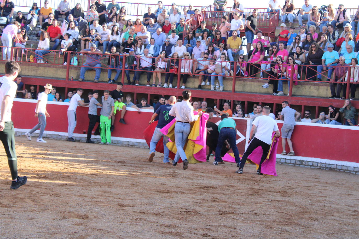 Emotivo y animado inicio de fiestas en San Miguel de Valero