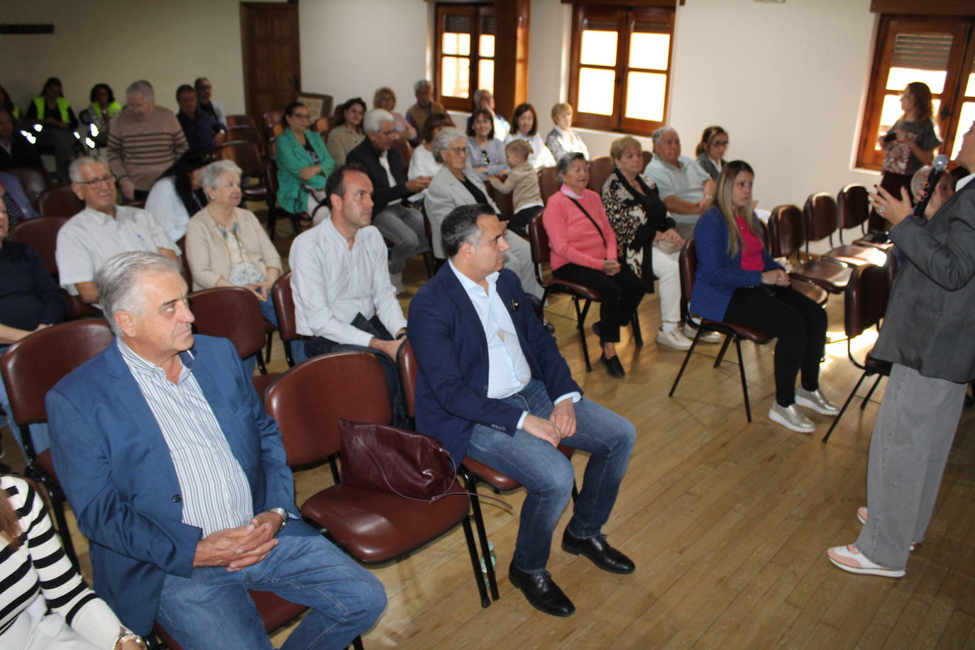 Todo listo en San Esteban de la Sierra para estrenar sus &quot;Viviendas en red&quot; para personas mayores