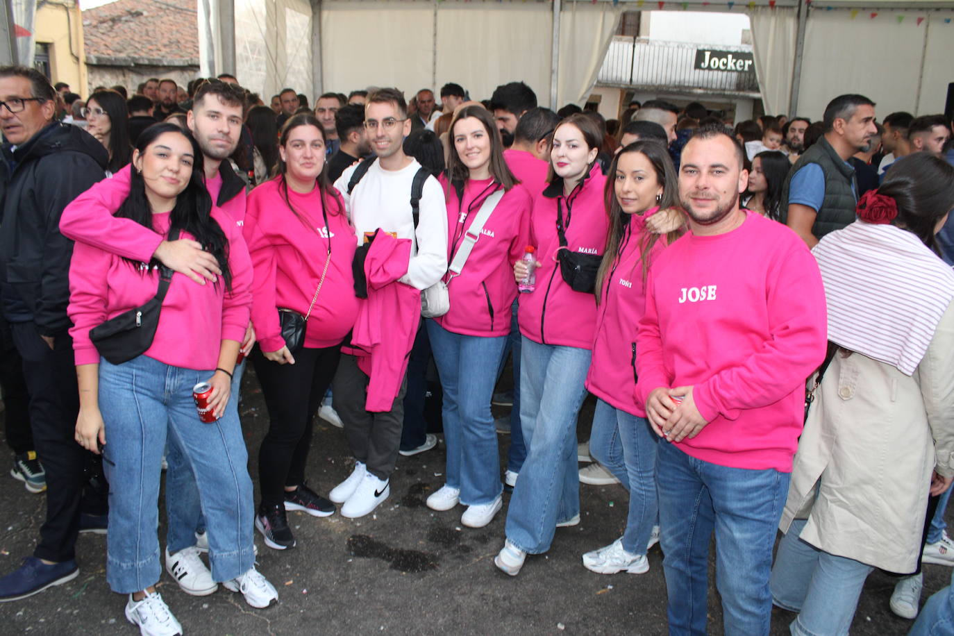 San Miguel de Valero disfruta con su fiesta y los toros