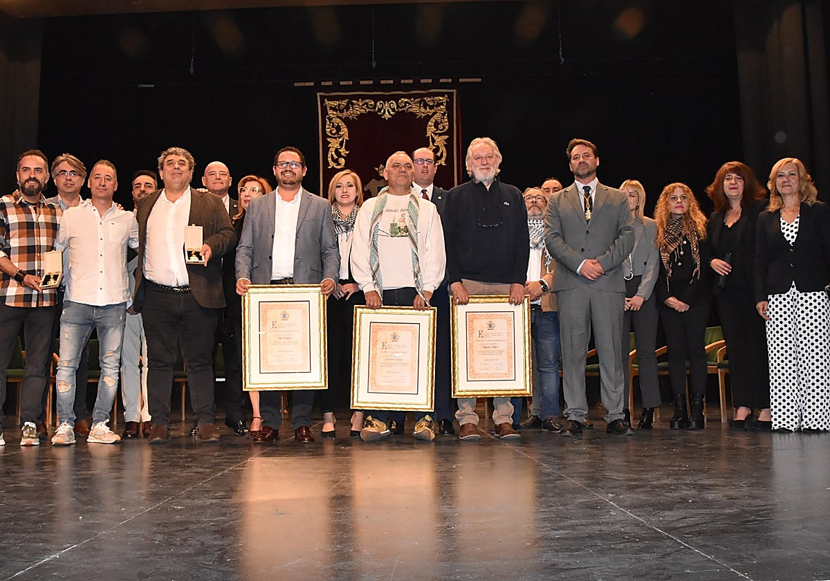 Béjar premia el esfuerzo en la solidaridad, la lucha contra la violencia de género y en la cultura