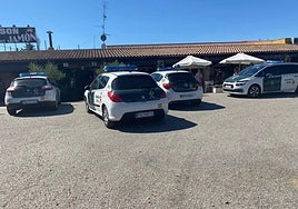 Imagen de archivo de la Guardia Civil en el mesón asaltado en Martinamor.