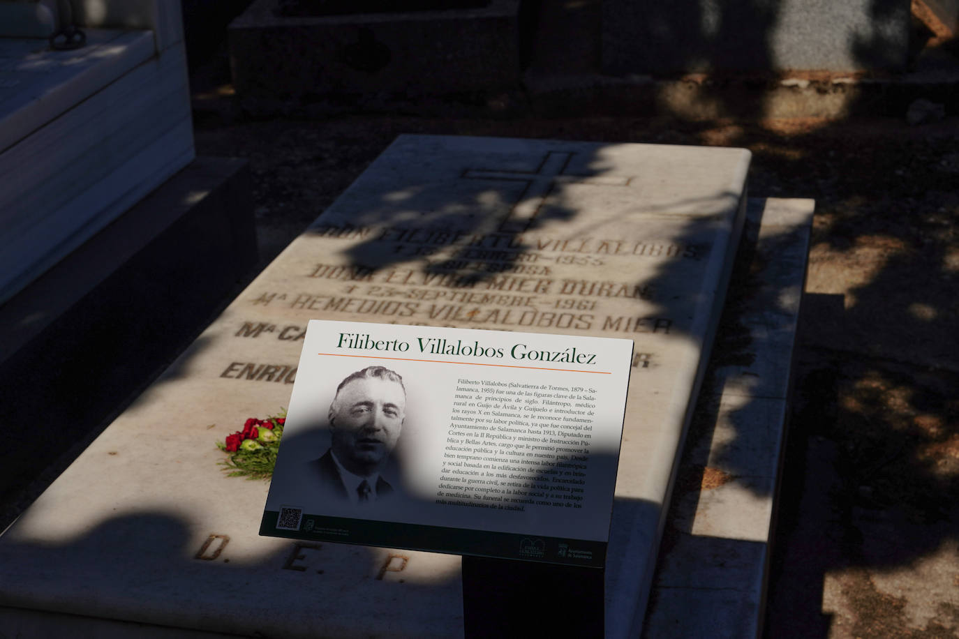 Rutas guiadas para estrenar la nueva señalización histórica del cementerio