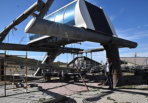 Imagen del estado de La Covatilla sin las sillas por la revisión del telesilla.