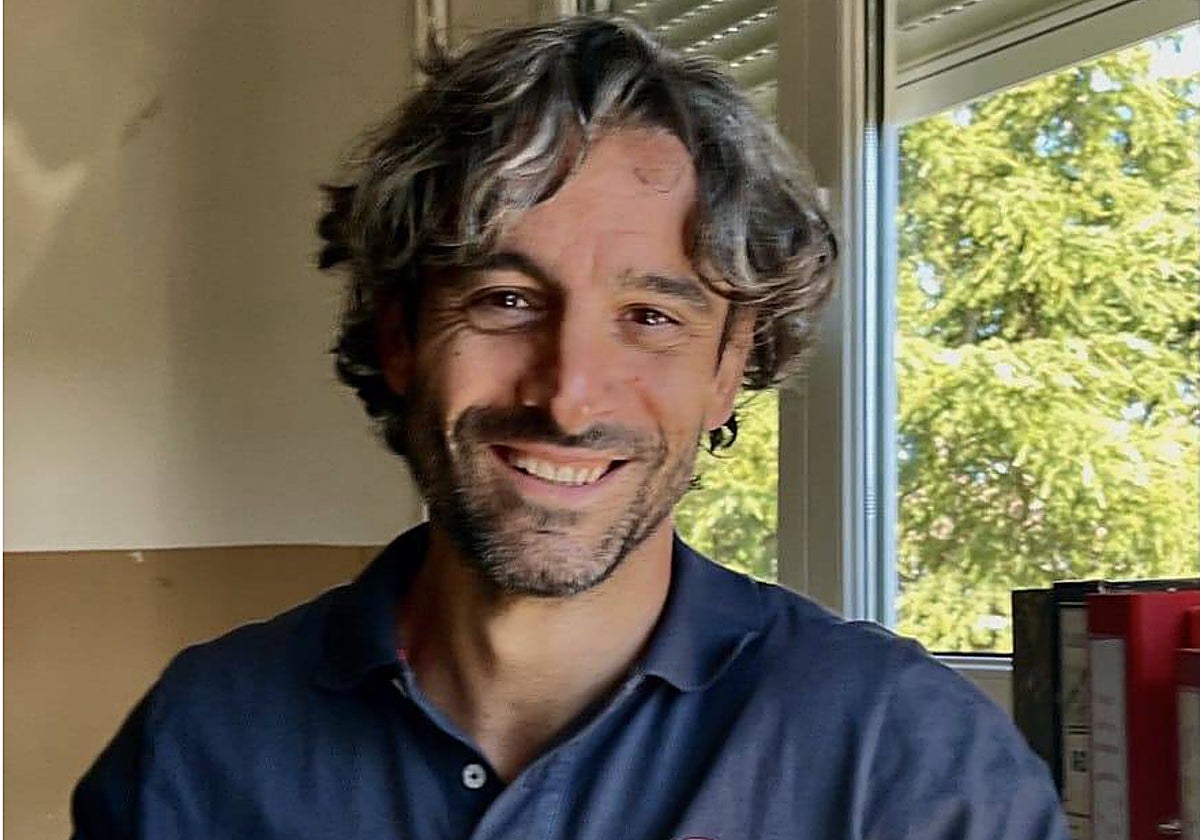 El profesor interino Luis Díaz.