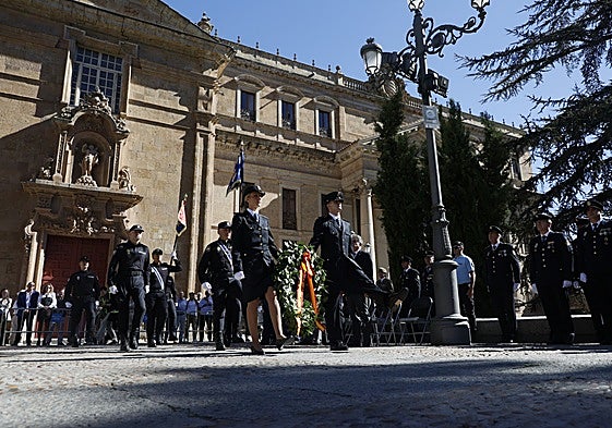 Miembros de la Policía Nacional durante el homenaje a los policías caídos
