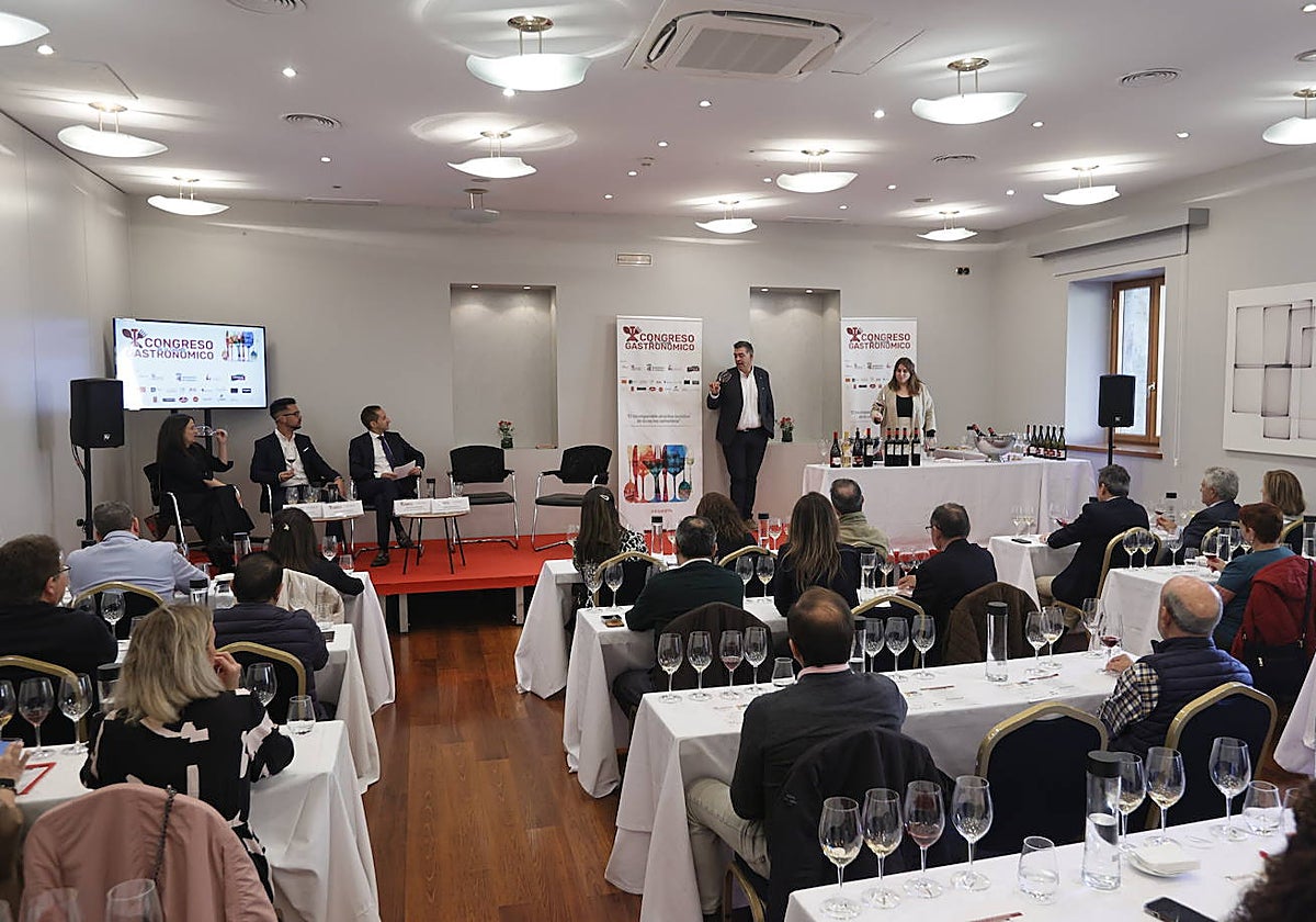 La capital salmantina combinará la reflexión con la práctica, gracias a degustaciones y demostraciones culinarias. Imagen del año pasado.