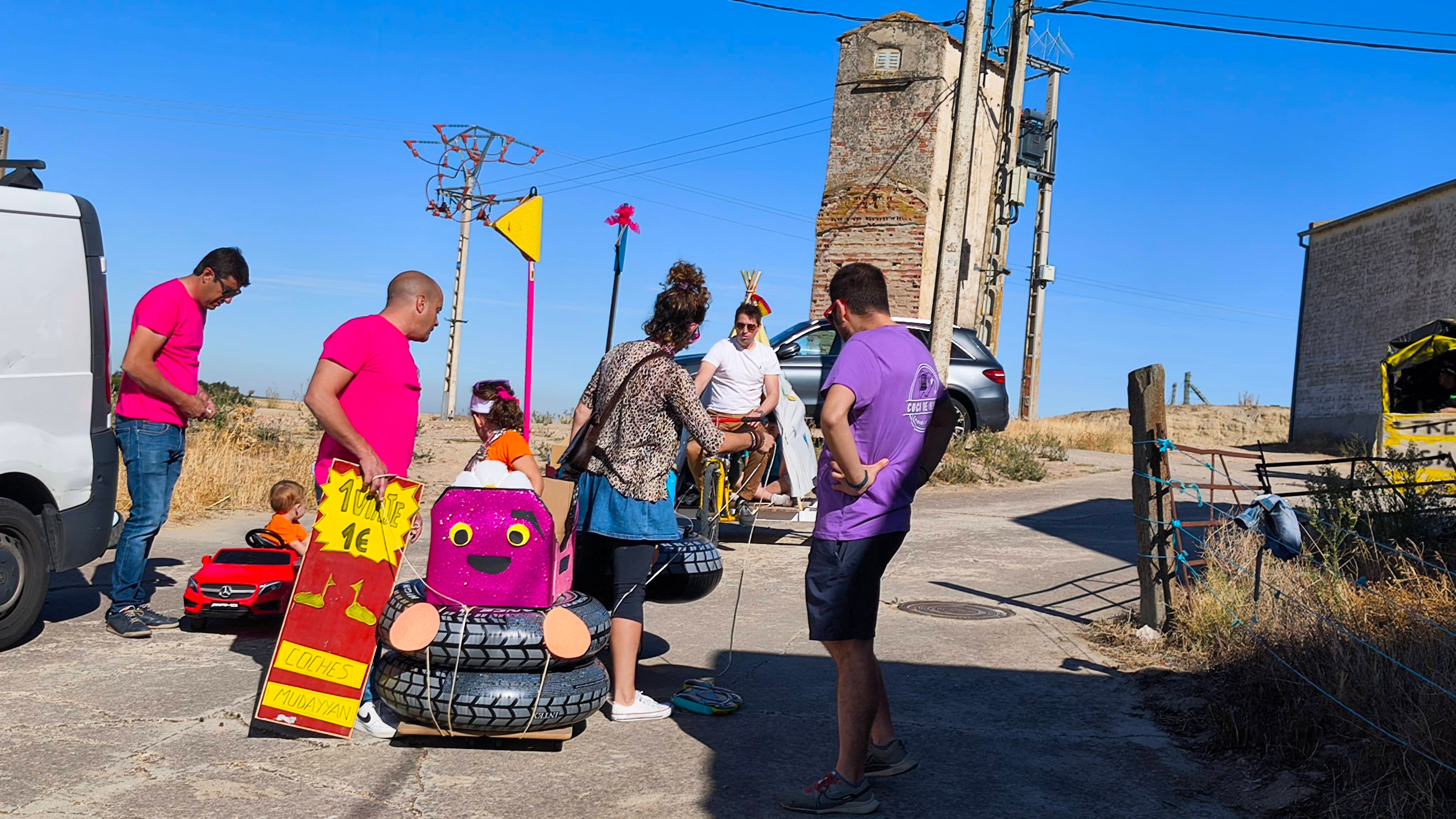 Los niños y jóvenes llenan de alegría las calles de Coca de Alba