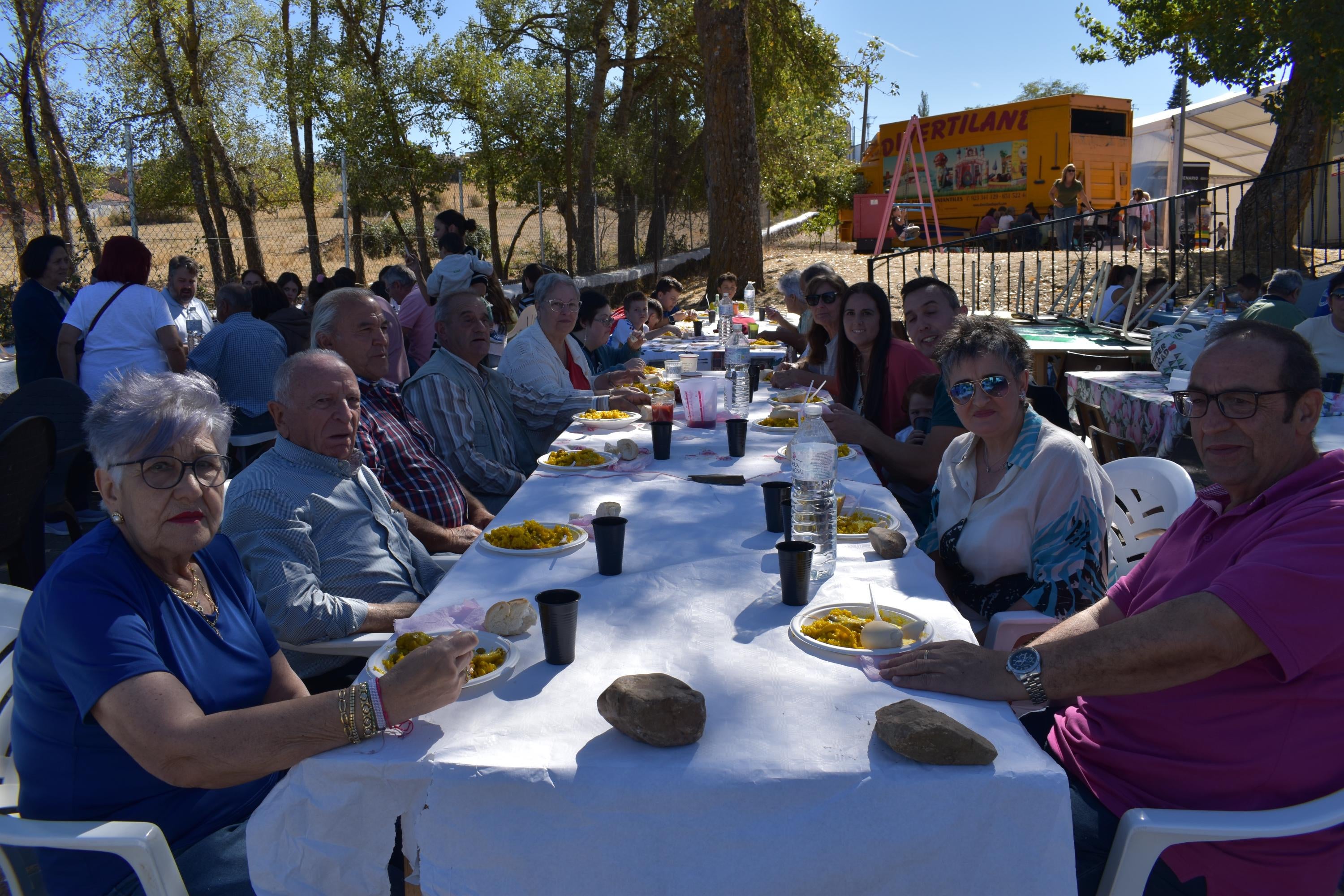 La paella de Las Veguillas reúne a 400 comensales