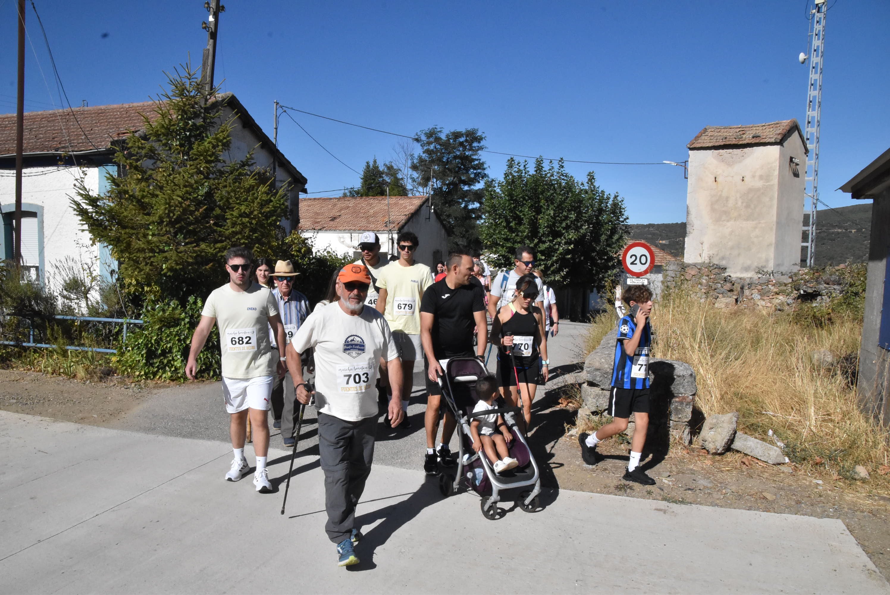 Fuentes de Béjar camina por la esclerosis múltiple