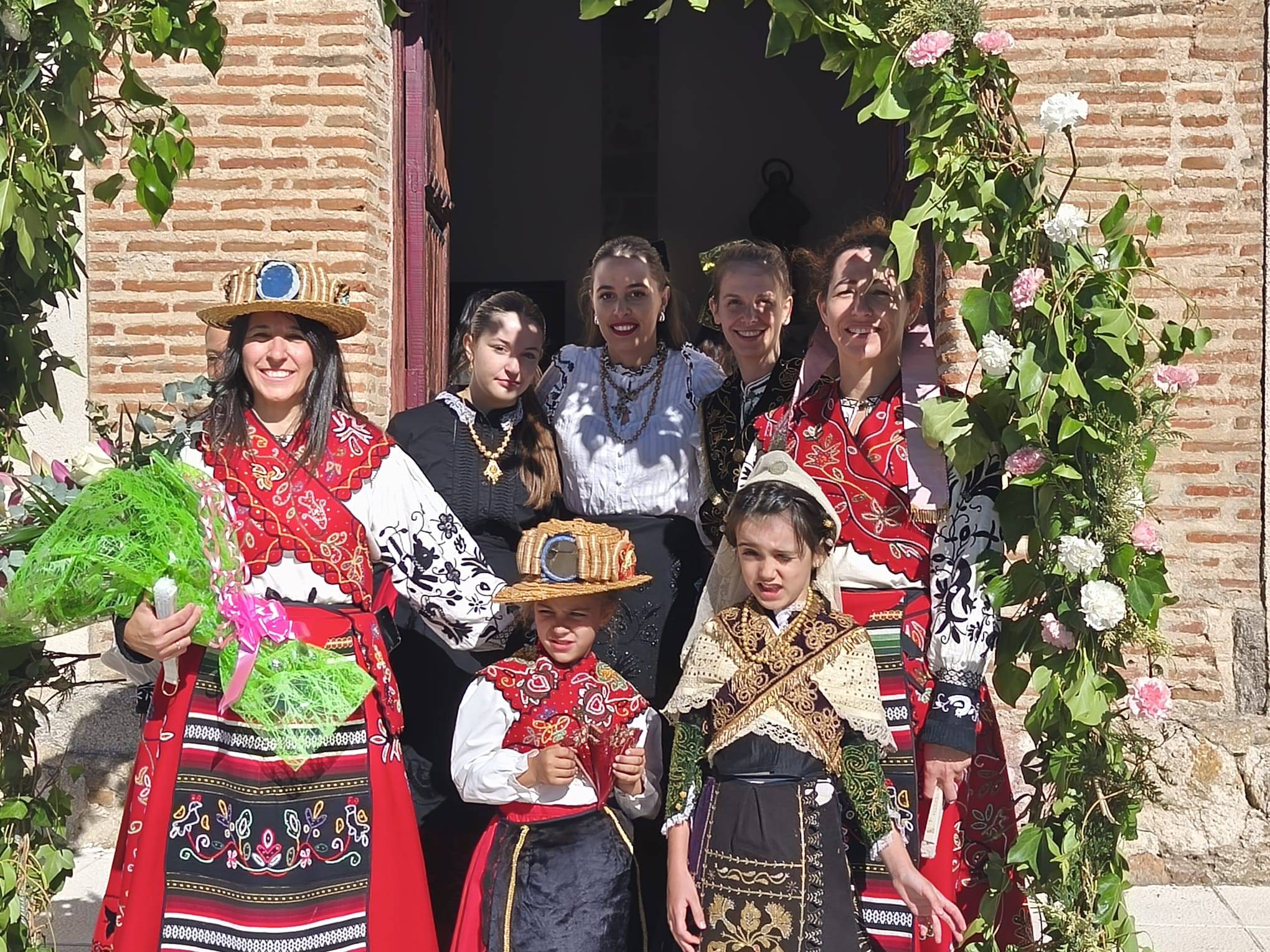 La &#039;Torta Rica&#039; tradicional de Coca de Alba para todo el pueblo