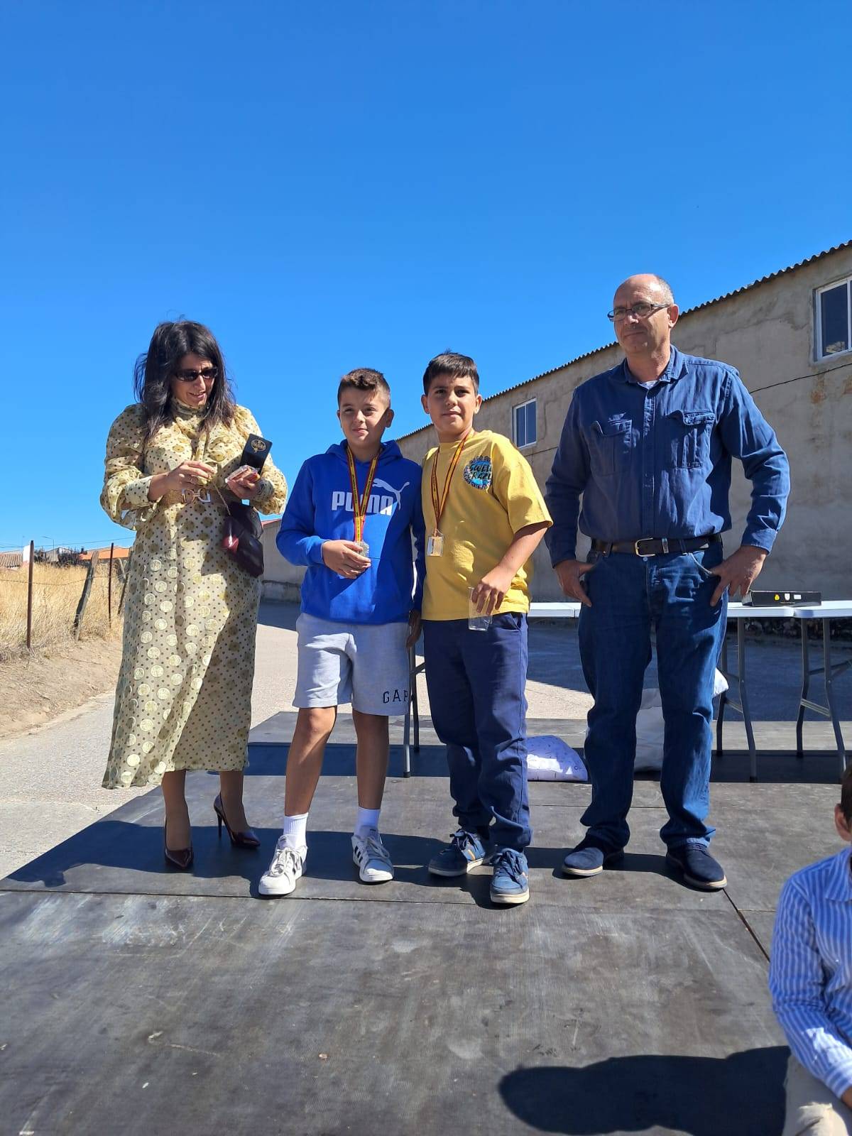 La &#039;Torta Rica&#039; tradicional de Coca de Alba para todo el pueblo