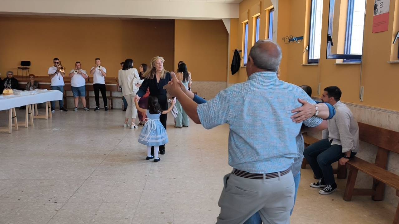 Derroche de adrenalina y alegría en las calles de Poveda de las Cintas