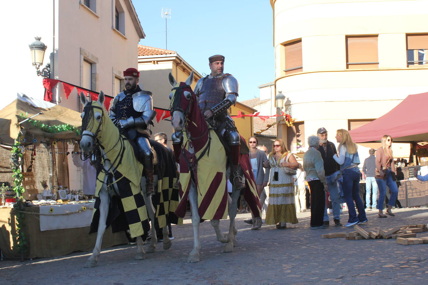 Ciudad Rodrigo despide la VIII Feria Medieval con el poderío de los caballeros