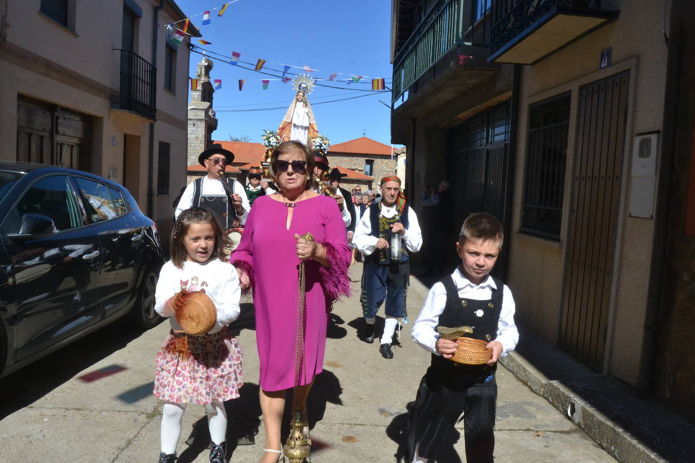 El Maíllo rinde pleitesía a la Virgen del Rosario