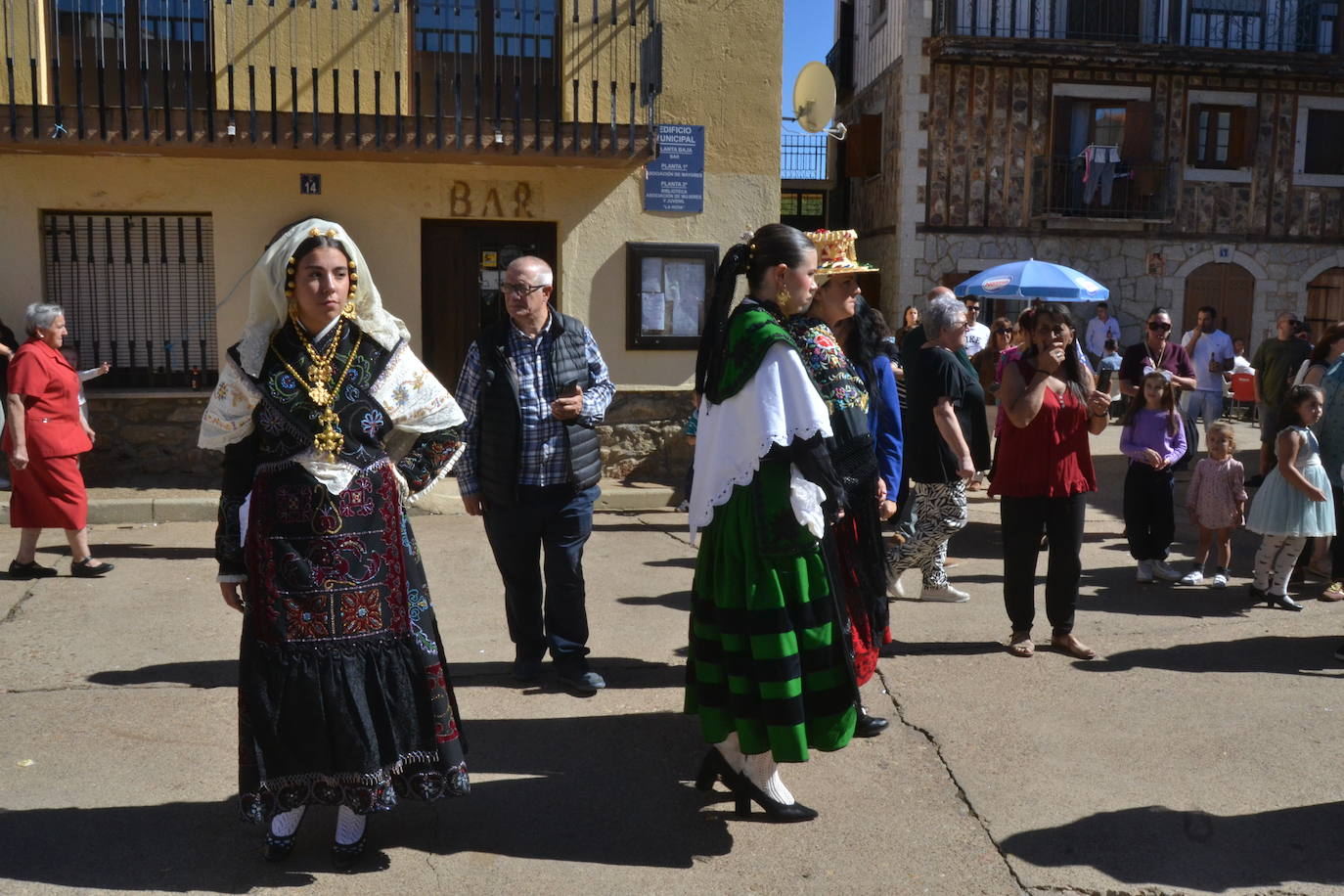 El Maíllo rinde pleitesía a la Virgen del Rosario